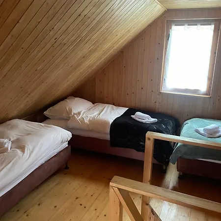 Letniskowe Nad Jeziorem Kazub 펜션 Cieciorka