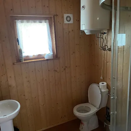 Letniskowe Nad Jeziorem Kazub * Cieciorka