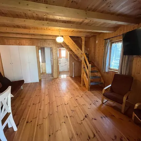 Letniskowe Nad Jeziorem Kazub *