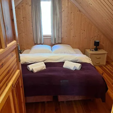 Vakantiehuis Letniskowe Nad Jeziorem Kazub