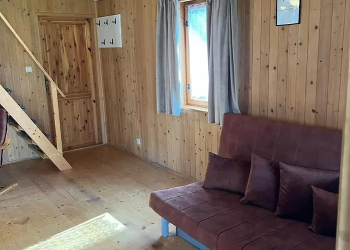 Letniskowe Nad Jeziorem Kazub *